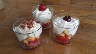 Trifle mit Früchten